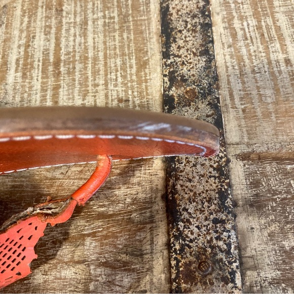 Tory Burch Roselle Thong Sandals Red Orange Colored Perforated Leather Size 8 - Picture 14 of 16